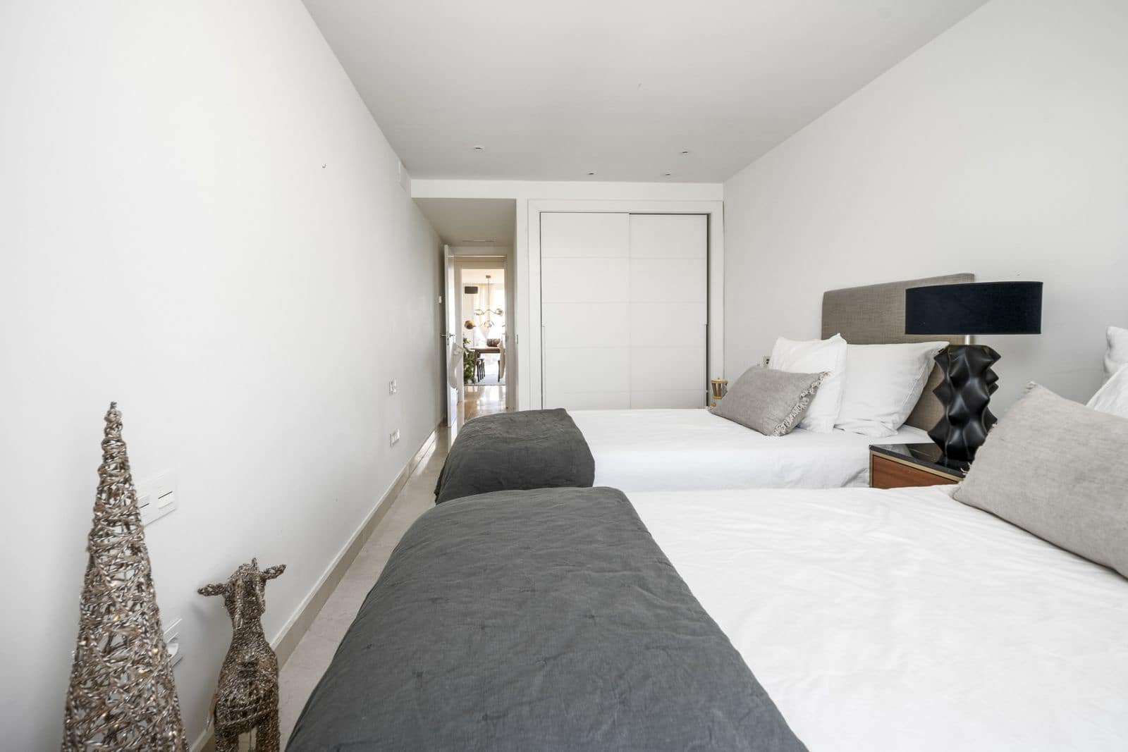 3 soverom Penthouse til salgs i Nueva Andalucia - € 1 750 000 (Ref: 9952274)