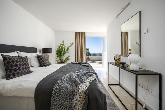 3 soverom Penthouse til salgs i Nueva Andalucia, Marbella - € 1 750 000 (Ref: 9952274)