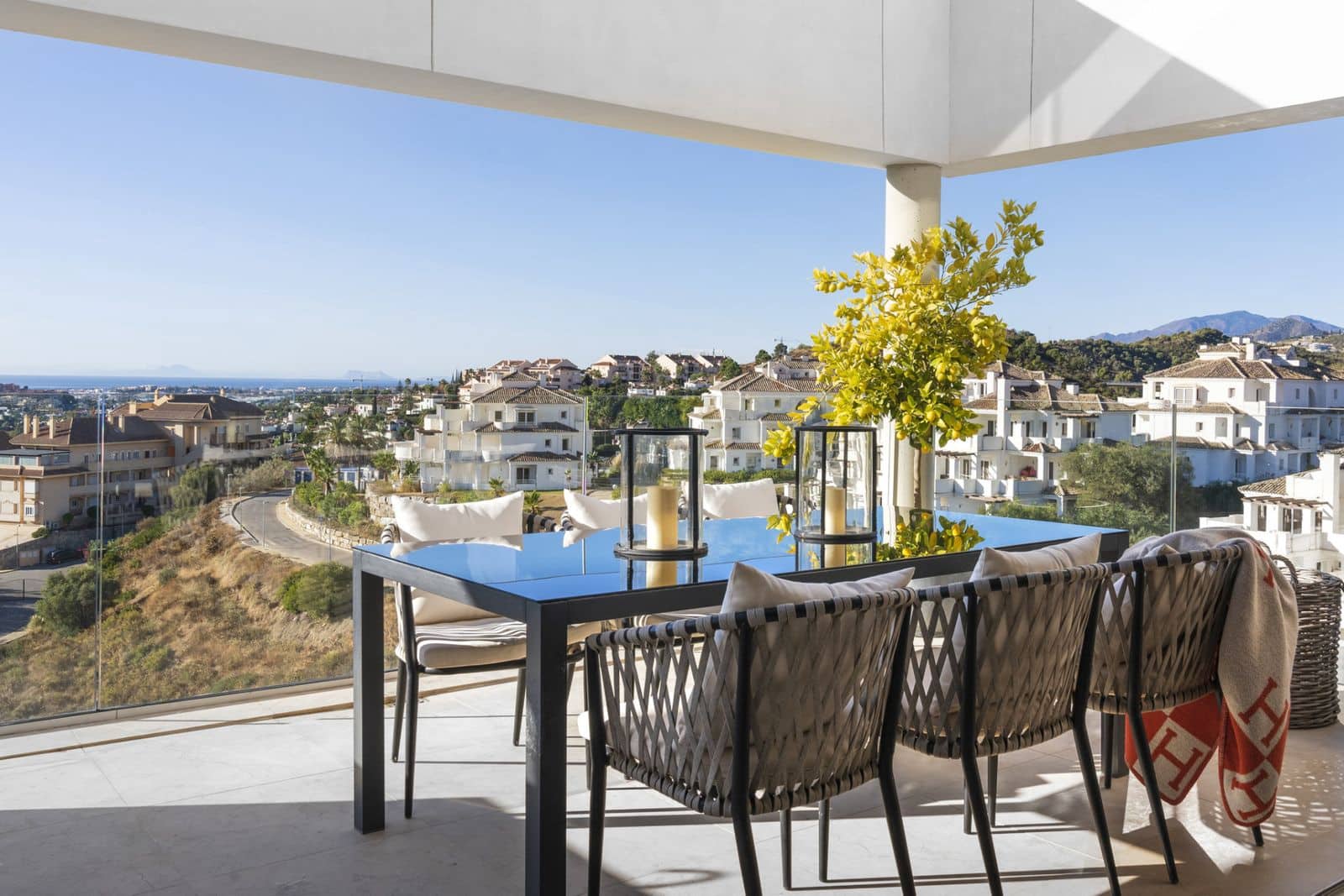 3 soverom Penthouse til salgs i Nueva Andalucia - € 1 750 000 (Ref: 9952274)