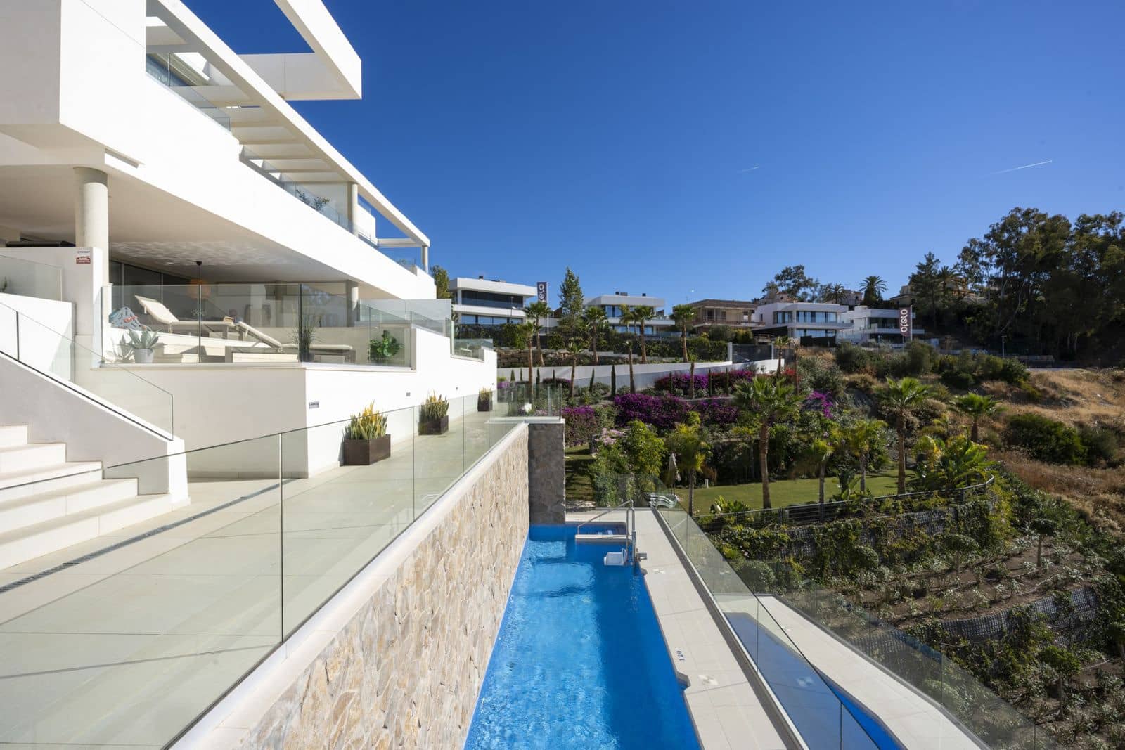 3 soverom Penthouse til salgs i Nueva Andalucia - € 1 750 000 (Ref: 9952274)