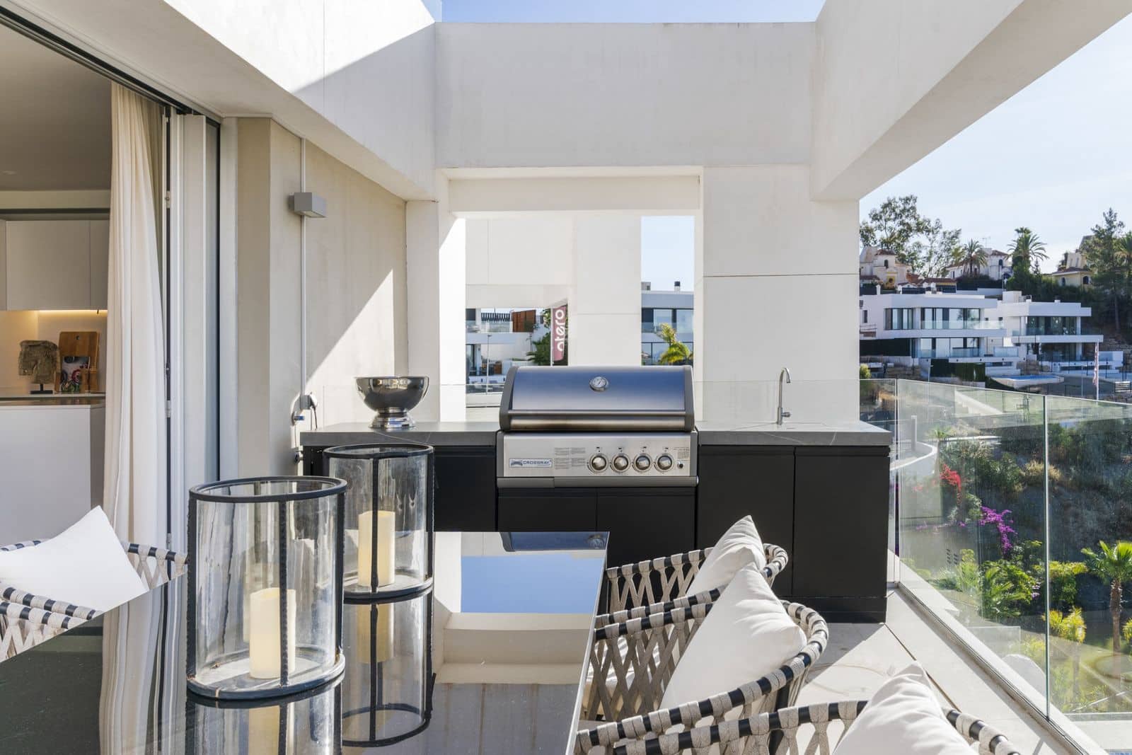 3 soverom Penthouse til salgs i Nueva Andalucia - € 1 750 000 (Ref: 9952274)