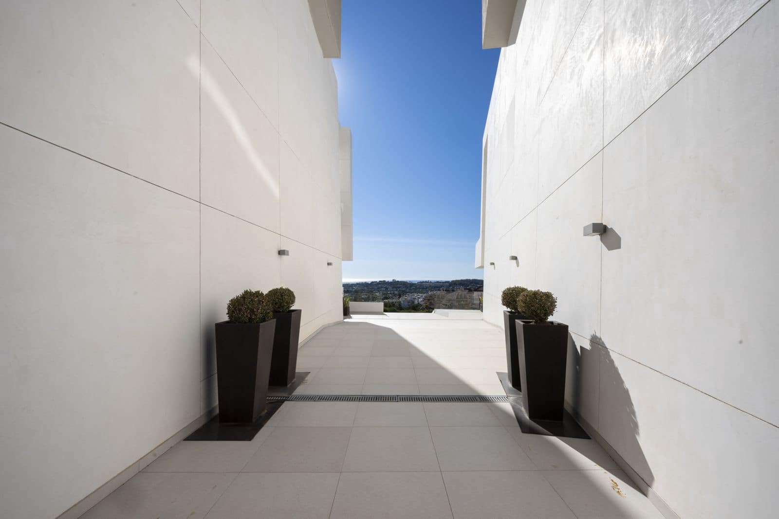 3 soverom Penthouse til salgs i Nueva Andalucia - € 1 750 000 (Ref: 9952274)