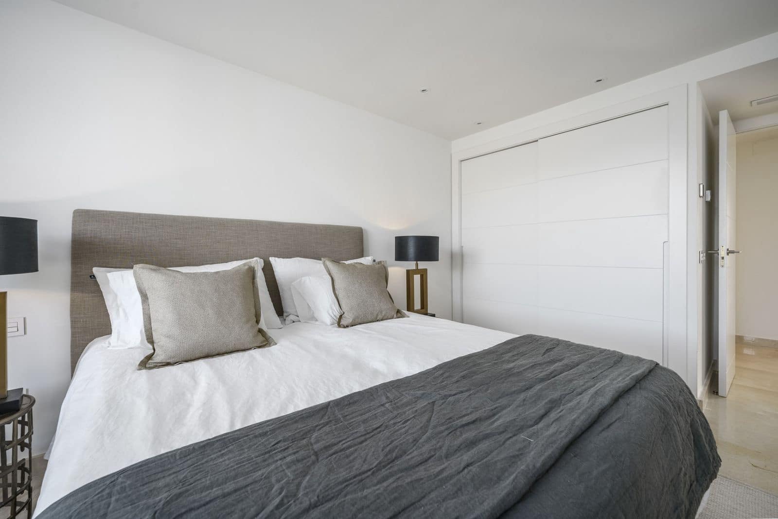 3 soverom Penthouse til salgs i Nueva Andalucia - € 1 750 000 (Ref: 9952274)