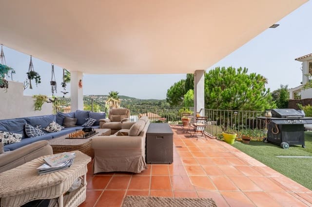 5 soverom Villa til salgs i Sotogrande Alto, San Roque - € 980 000 (Ref: 9967309)