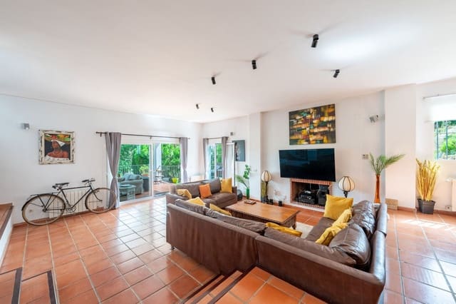 5 soverom Villa til salgs i Sotogrande Alto, San Roque - € 980 000 (Ref: 9967309)