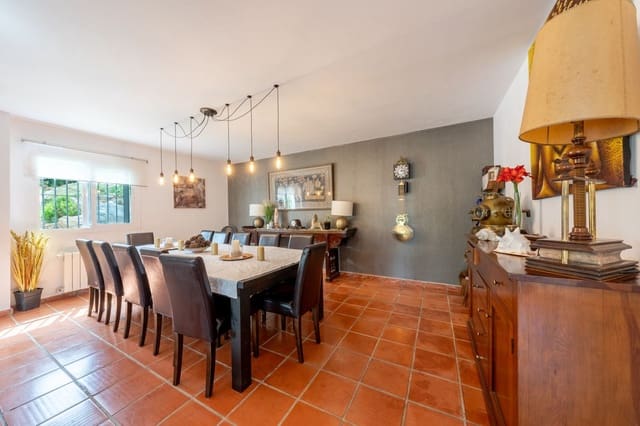 5 soverom Villa til salgs i Sotogrande Alto, San Roque - € 980 000 (Ref: 9967309)