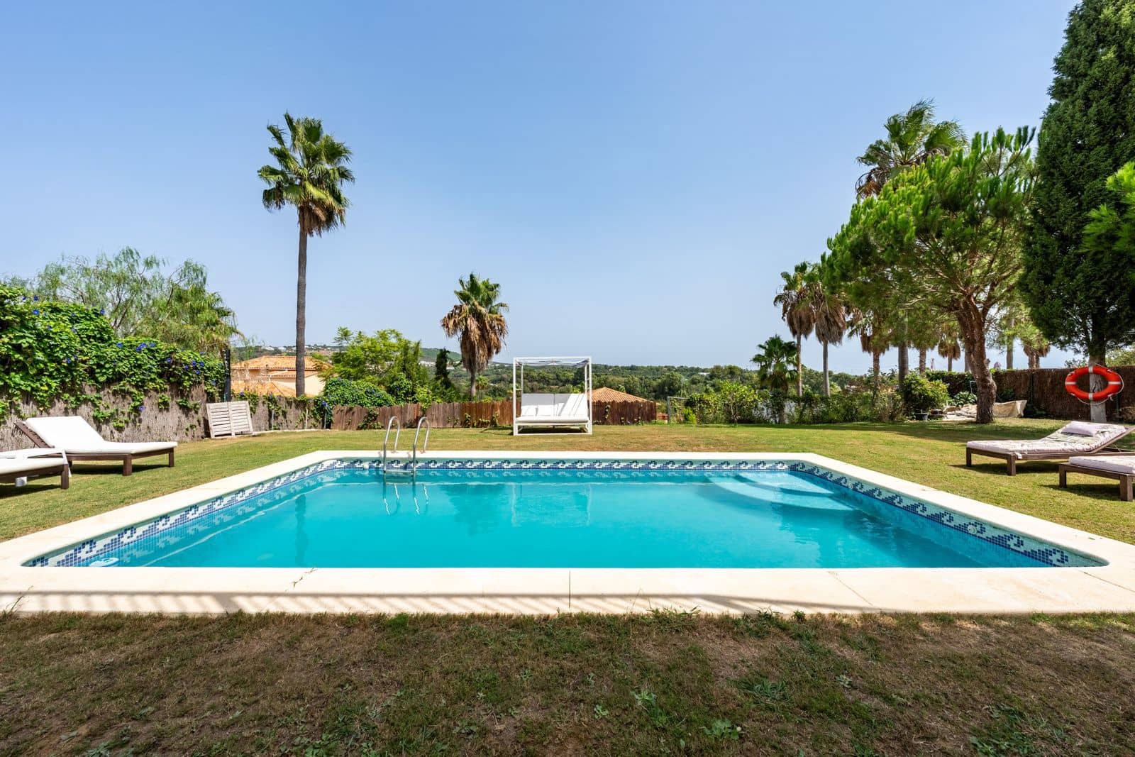 5 soverom Villa til salgs i Sotogrande - € 980 000 (Ref: 9967309)