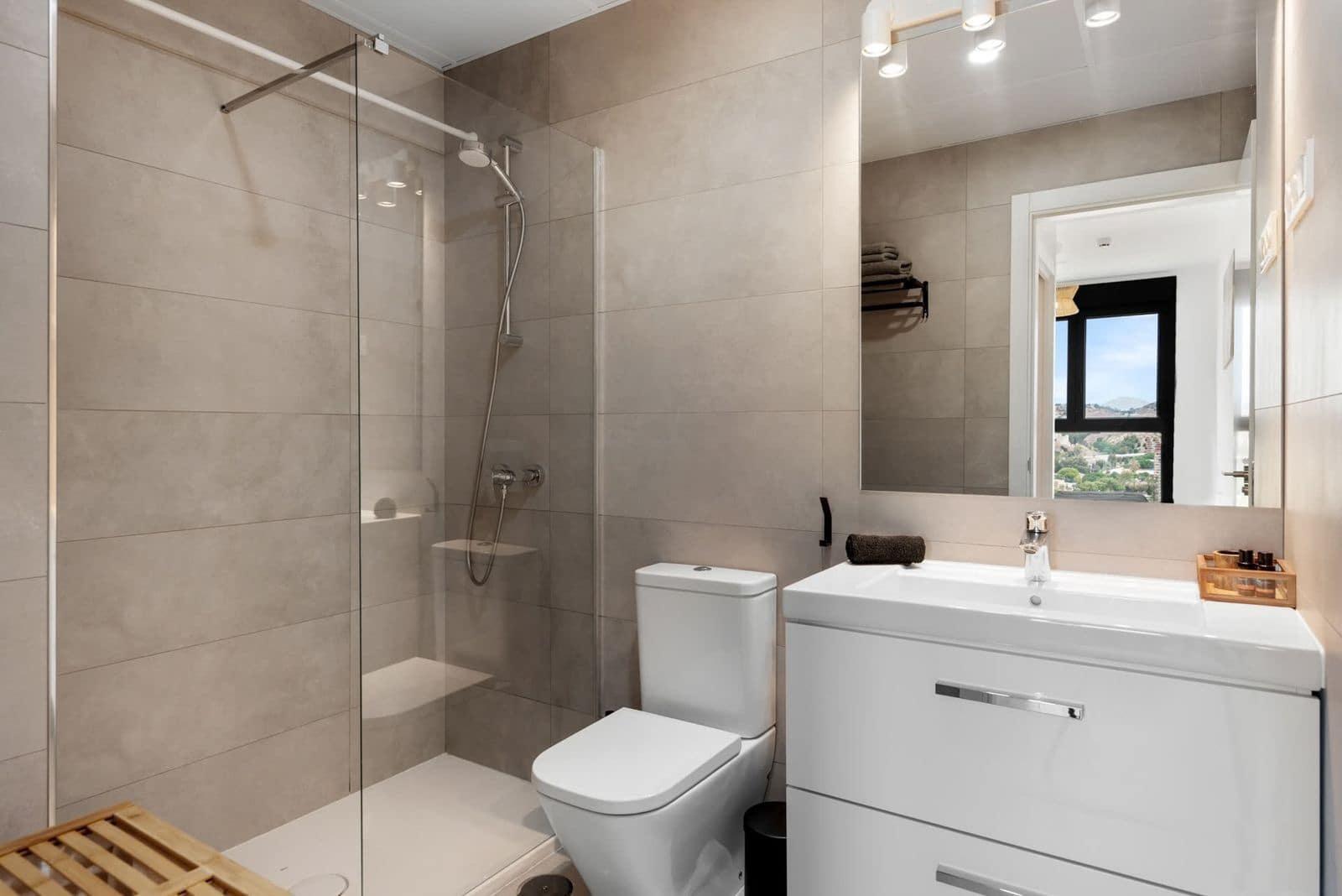 2 slaapkamer Appartement te koop in Malaga stad - € 465.000 (Ref: 9967310)