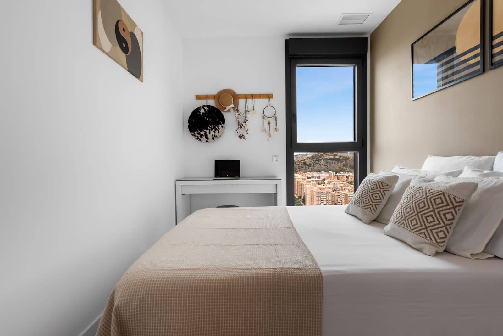 2 slaapkamer Appartement te koop in Malaga stad - € 465.000 (Ref: 9967310)
