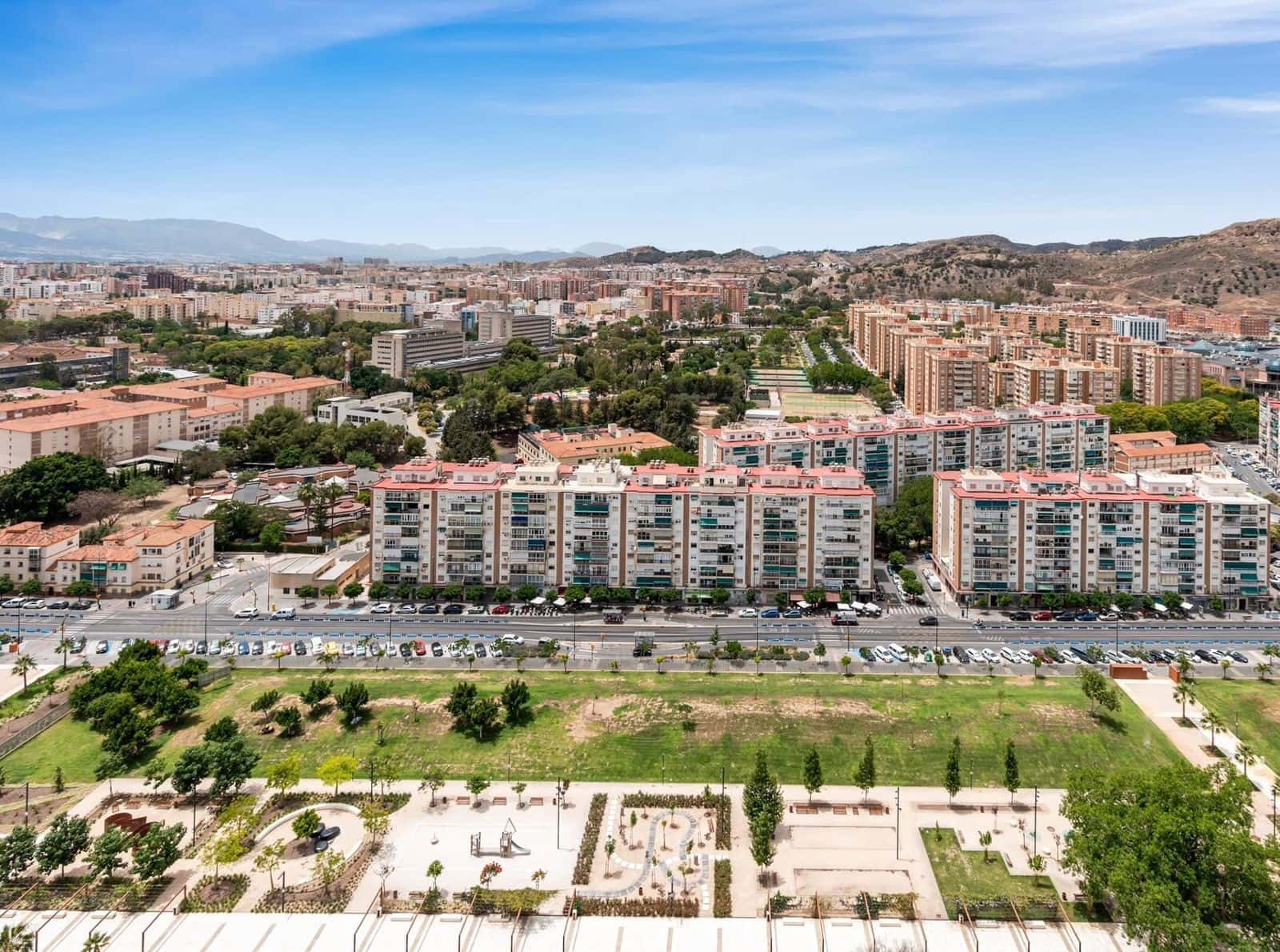 2 slaapkamer Appartement te koop in Malaga stad - € 465.000 (Ref: 9967310)