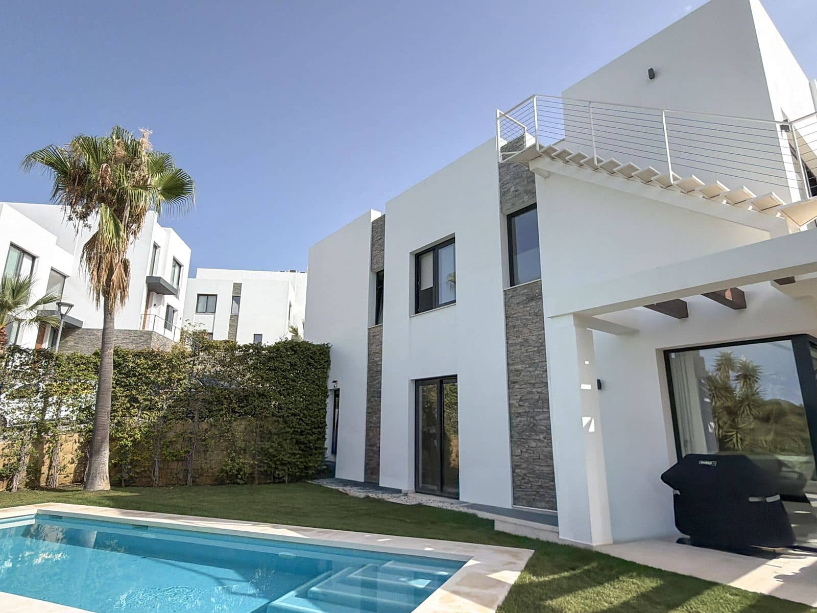 5 chambre Villa/Maison Semi-Mitoyenne à vendre à Cabopino - 1 475 000 € (Ref: 9967313)