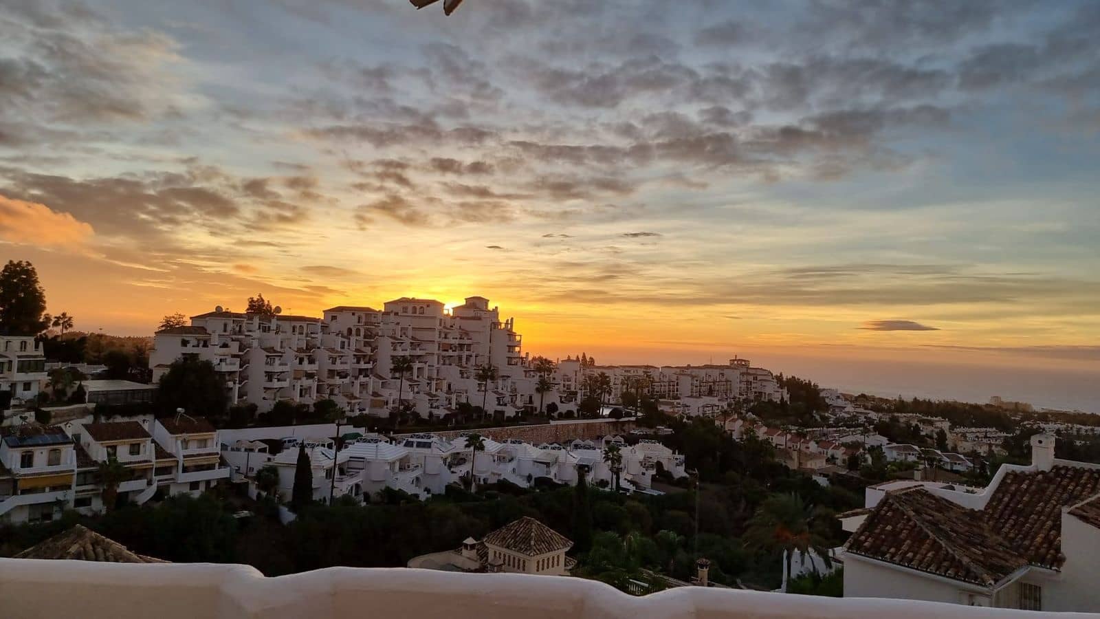 3 bedroom Townhouse for sale in Calahonda - € 600,000 (Ref: 9967315)