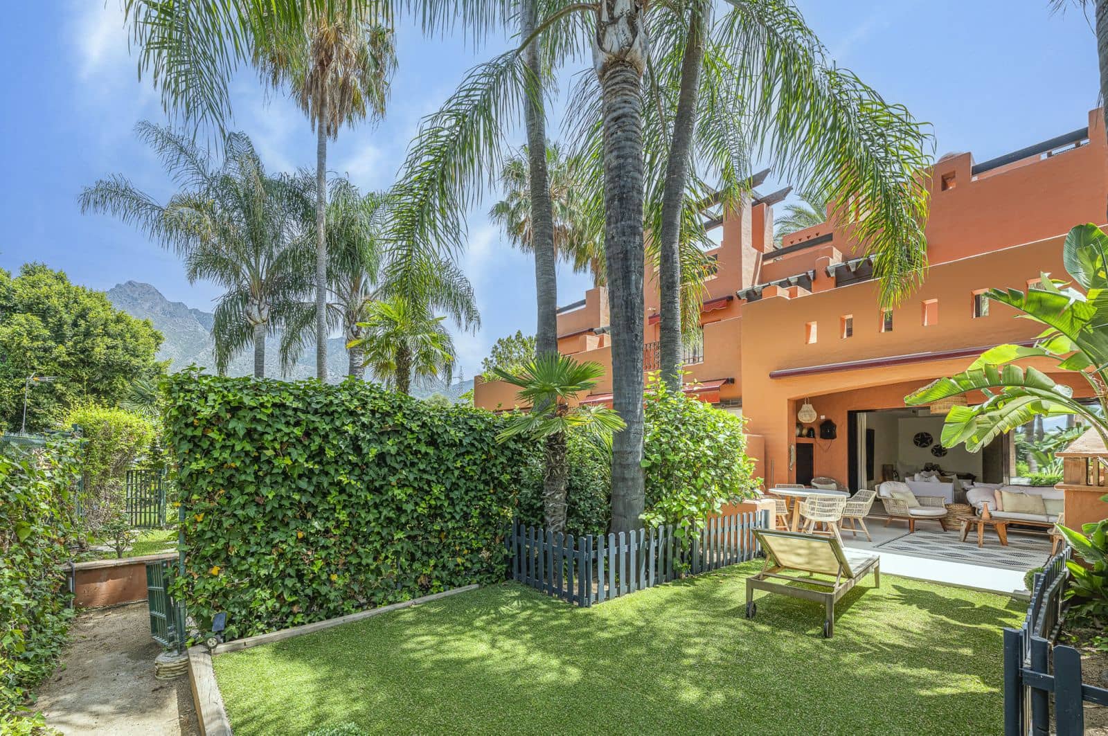 3 soverom Hus til salgs i Golden Mile - € 1 860 000 (Ref: 9967317)