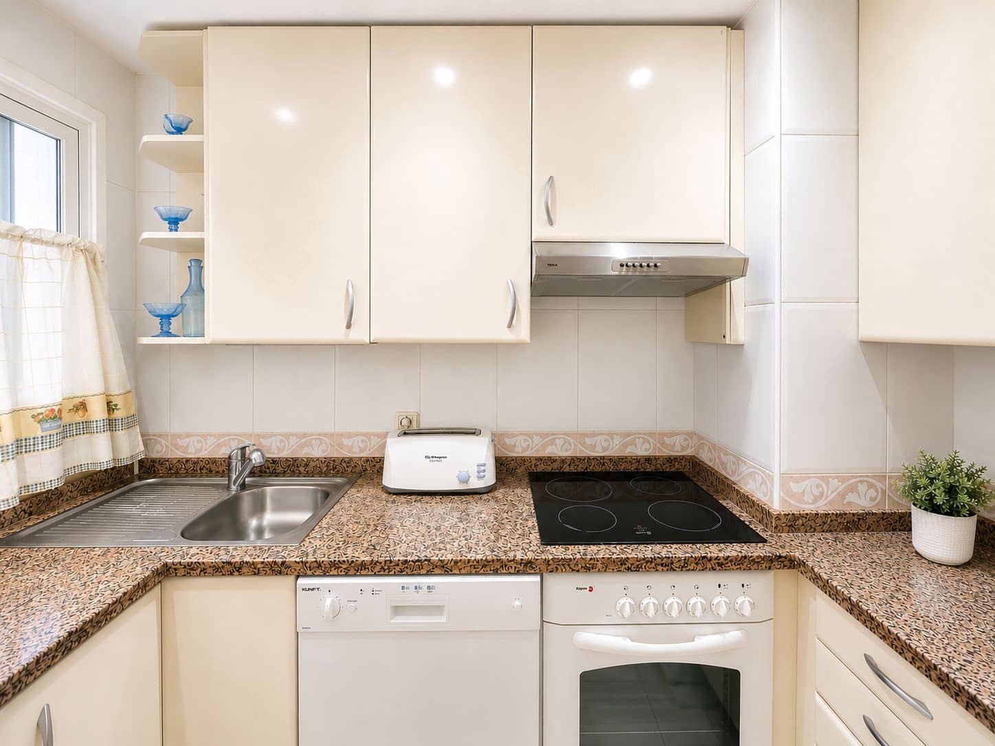 2 slaapkamer Appartement te koop in San Pedro de Alcantara - € 300.000 (Ref: 9967319)