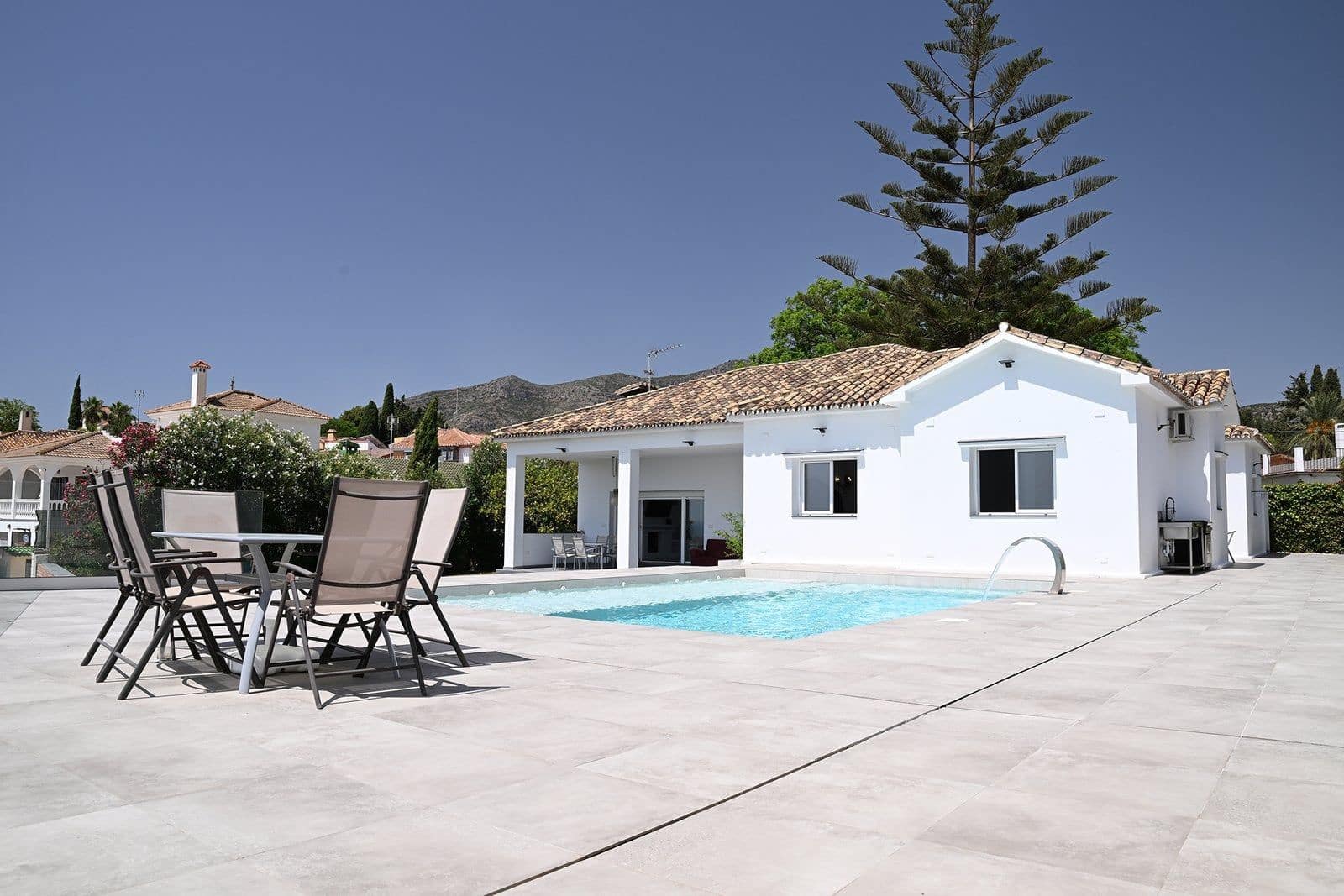 4 soveværelse Villa til salg i Malaga by - € 895.000 (Ref: 9967323)