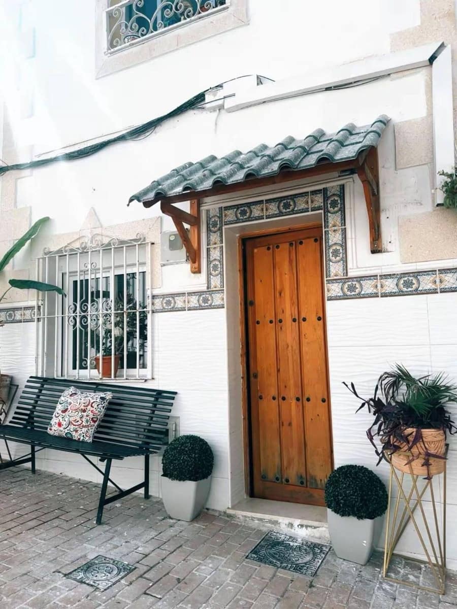 5 soveværelse Byhus til salg i Estepona - € 275.000 (Ref: 9967329)