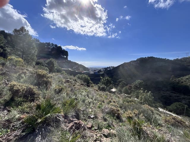 Byggegrund til salg i El Madroñal, Benahavís - € 2.300.000 (Ref: 9967330)