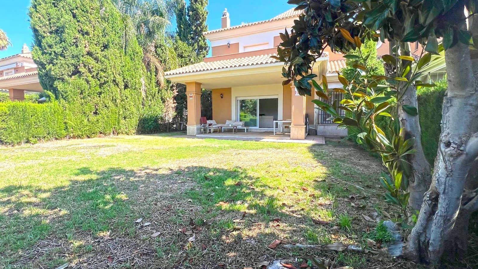 3 soverom Kjedet enebolig til salgs i Marbella - € 890 000 (Ref: 9967335)