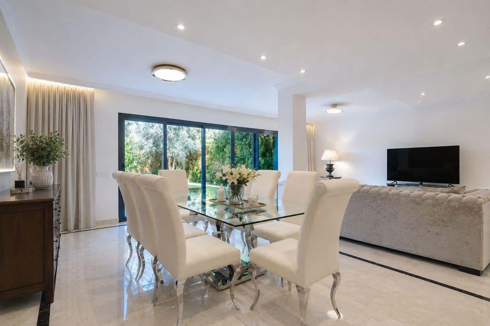 4 soveværelse Byhus til salg i Nueva Andalucia - € 790.000 (Ref: 9967337)