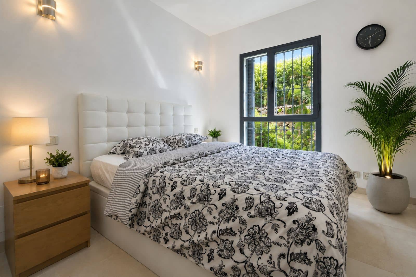 4 soveværelse Byhus til salg i Nueva Andalucia - € 790.000 (Ref: 9967337)