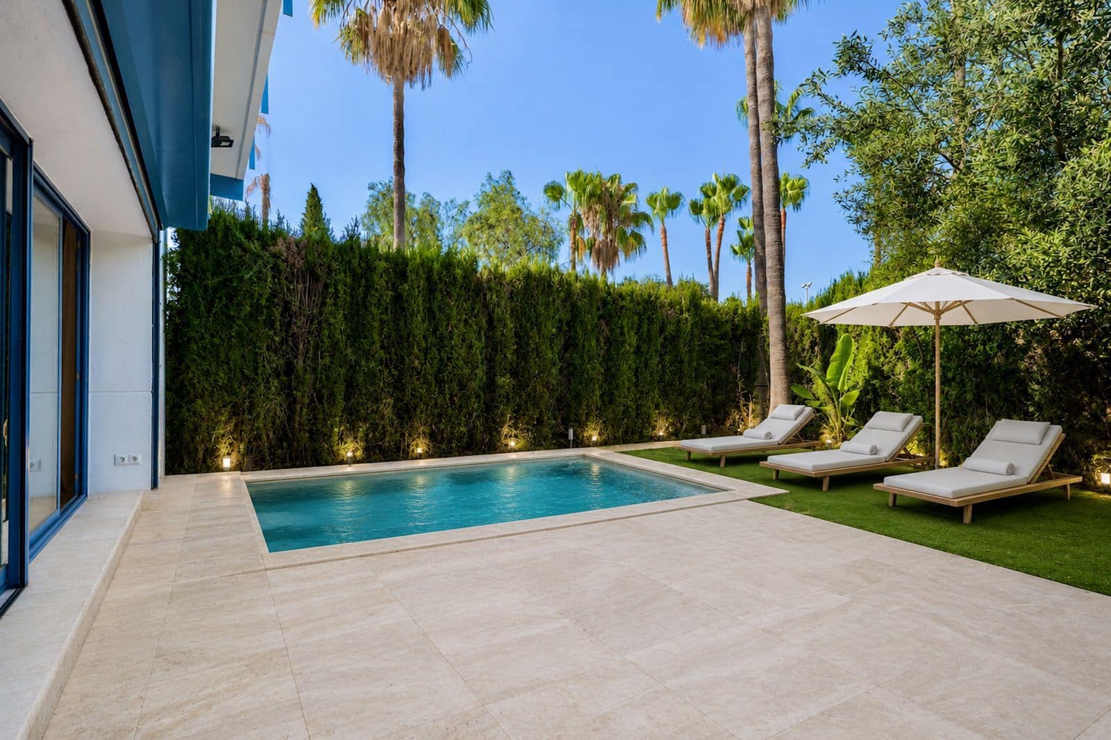 4 soveværelse Byhus til salg i Nueva Andalucia - € 790.000 (Ref: 9967337)