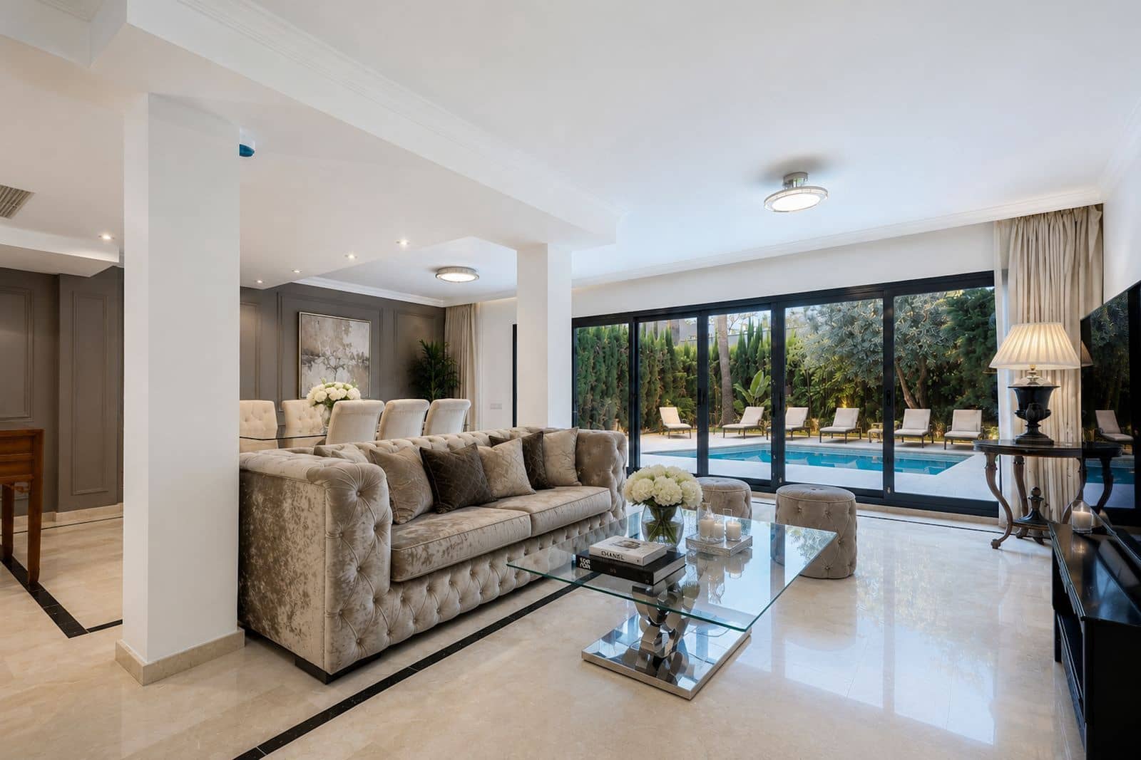 4 soveværelse Byhus til salg i Nueva Andalucia - € 790.000 (Ref: 9967337)