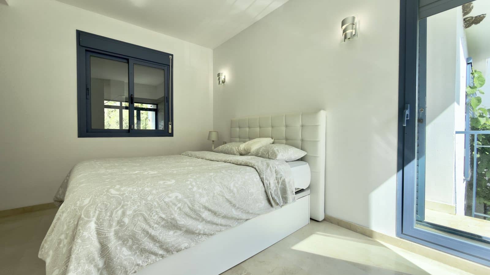4 soveværelse Byhus til salg i Nueva Andalucia - € 790.000 (Ref: 9967337)