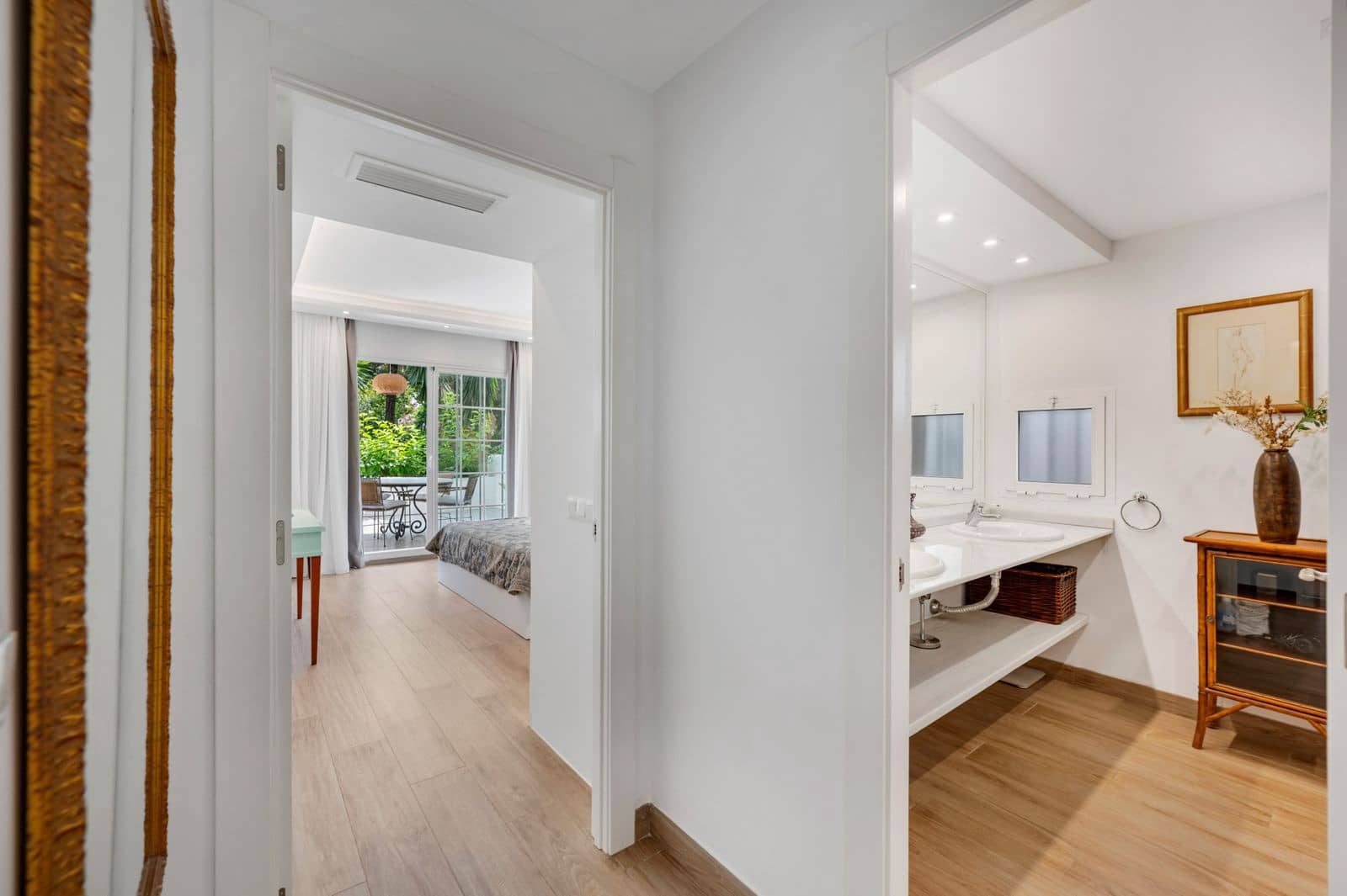 2 bedroom Apartment for sale in Golden Mile - € 2,425,000 (Ref: 9967341)