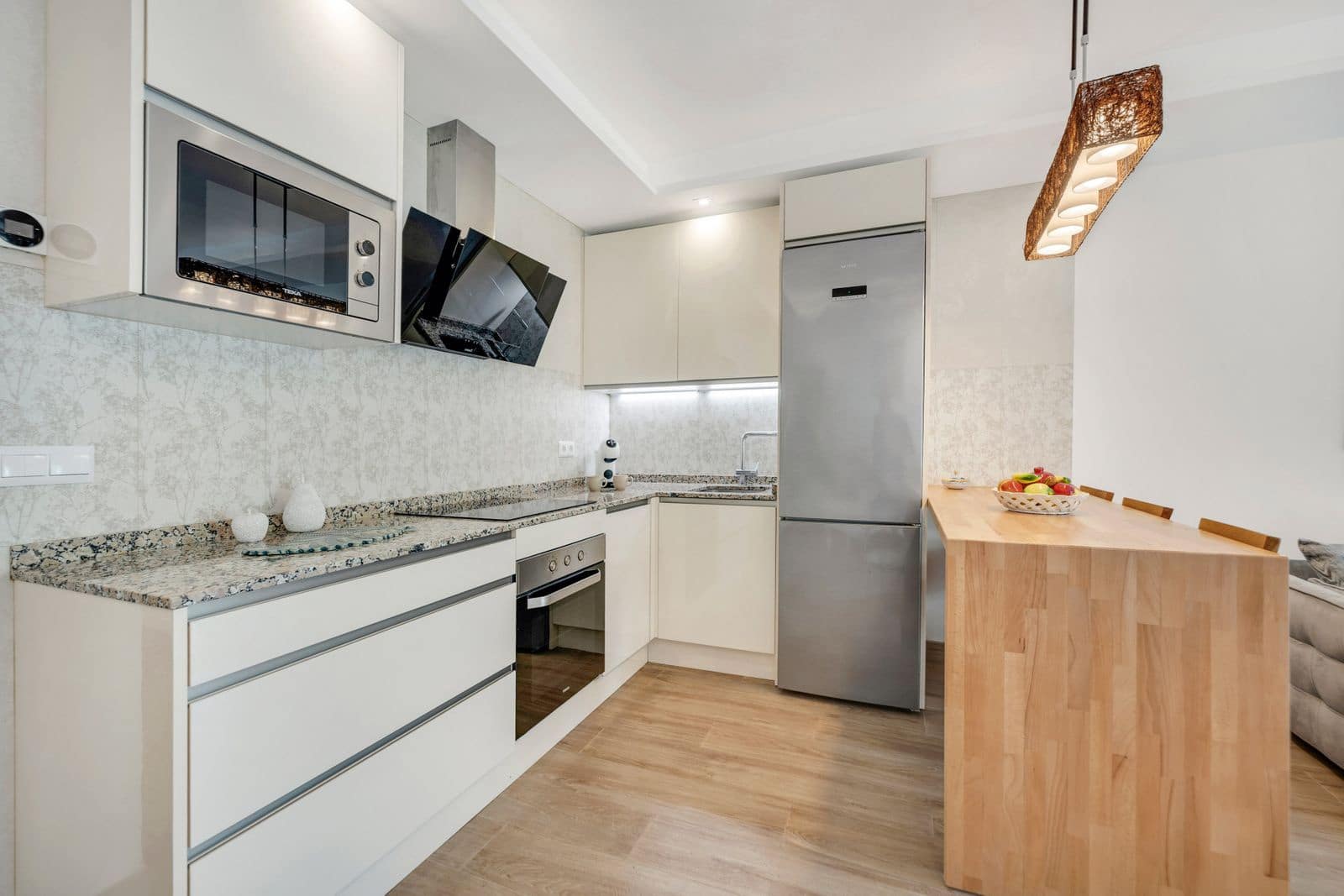 2 bedroom Apartment for sale in Golden Mile - € 2,425,000 (Ref: 9967341)
