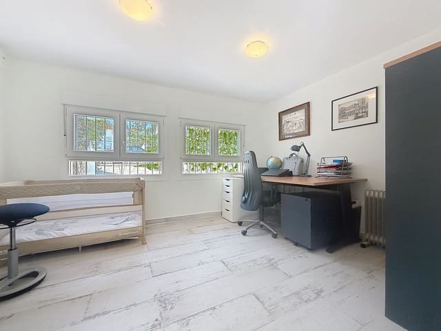 3 soveværelse Villa til salg i Manilva - € 599.000 (Ref: 9967350)