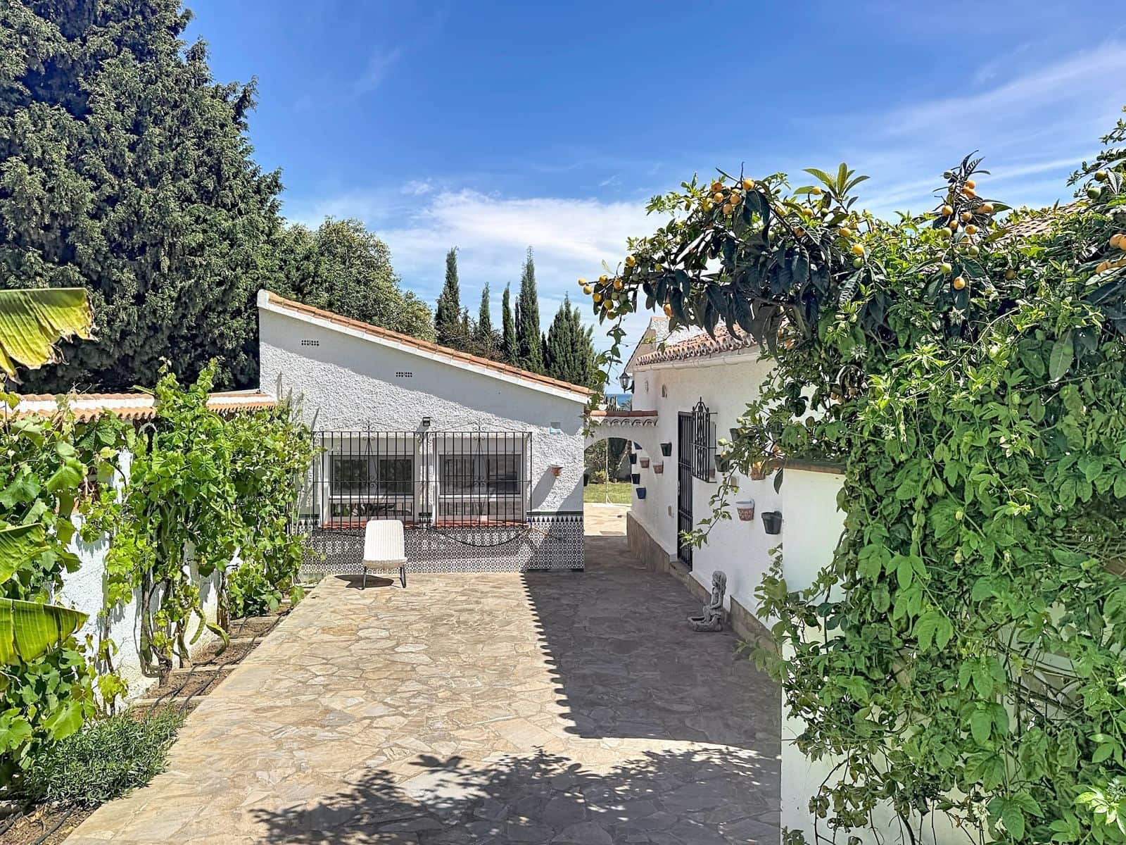 3 bedroom Villa for sale in Manilva - € 599,000 (Ref: 9967350)