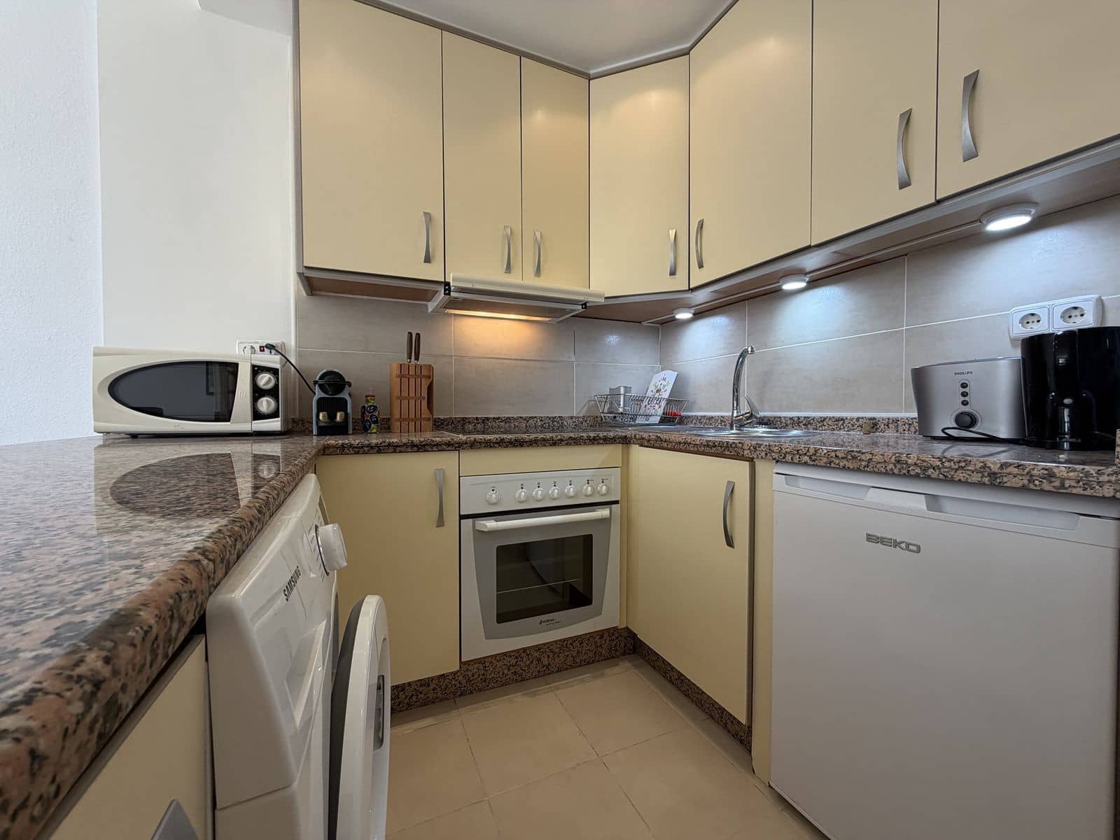 1 sypialnia Apartament na sprzedaż w Estepona - 349 000 € (Ref: 9967356)