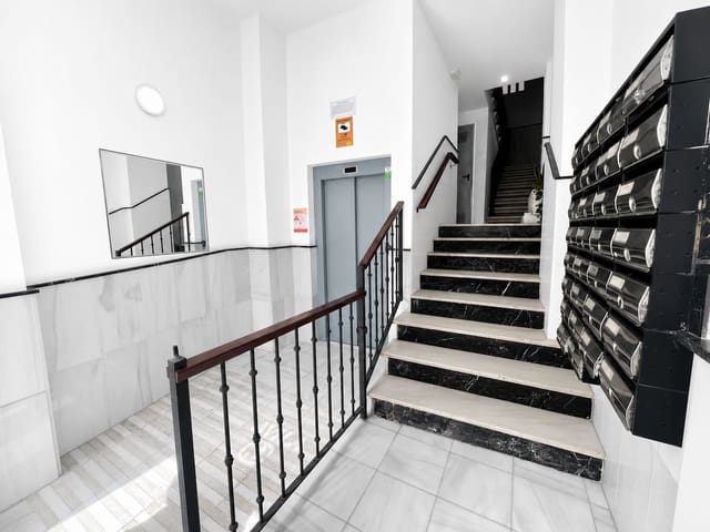 3 makuuhuone Huoneisto myytävänä paikassa Centro Historico, Málaga kaupunki - 330 000 € (Ref: 9967363)