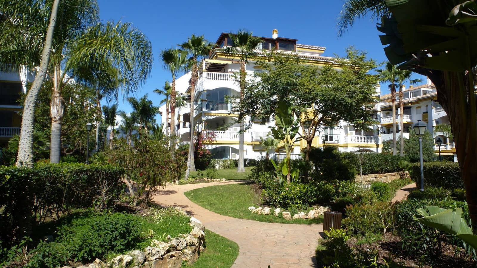 3 slaapkamer Penthouse te koop in Nueva Andalucia - € 499.000 (Ref: 9967367)