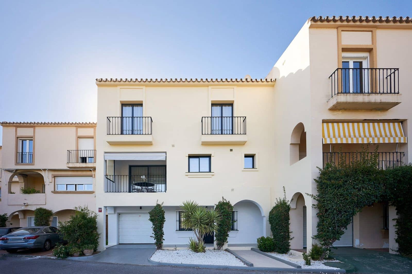 4 makuuhuone Omakotitalo myytävänä paikassa Nueva Andalucia - 1 650 000 € (Ref: 9967373)
