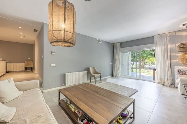2 soverom Leilighet til salgs i Puerto Banus, Marbella - € 629 000 (Ref: 9967374)