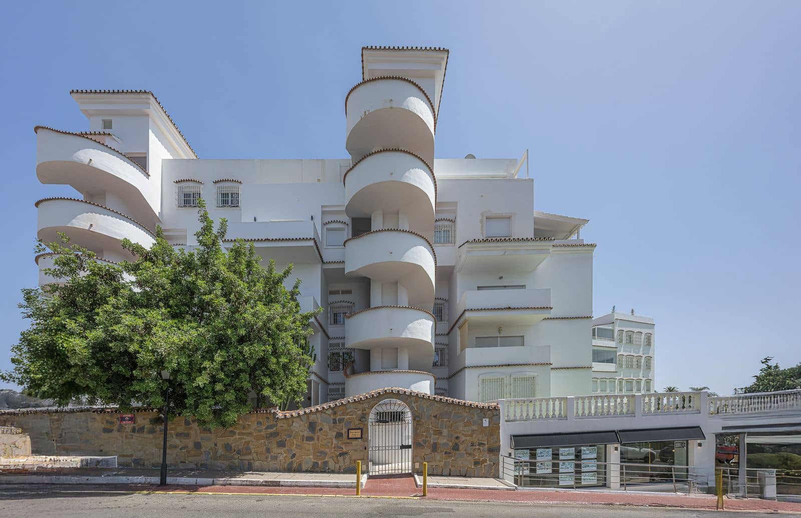 2 soverom Leilighet til salgs i Puerto Banus - € 629 000 (Ref: 9967374)