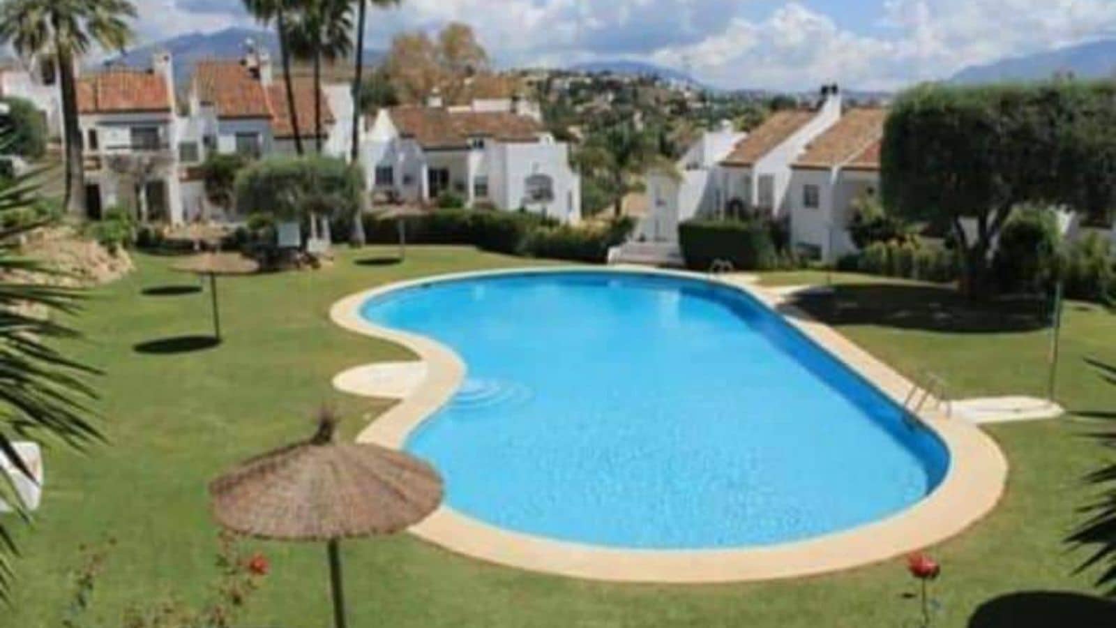 3 soveværelse Byhus til salg i Estepona - € 375.000 (Ref: 9967388)