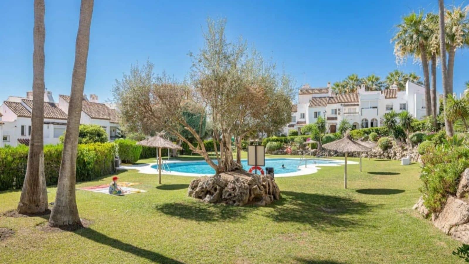 3 soveværelse Byhus til salg i Estepona - € 375.000 (Ref: 9967388)