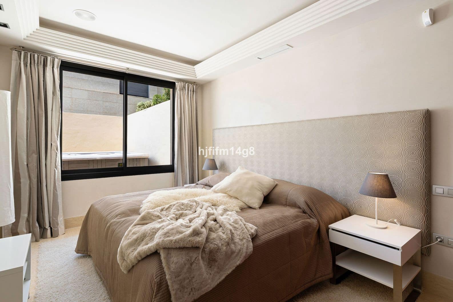 2 soveværelse Lejlighed til salg i Nueva Andalucia - € 975.000 (Ref: 9967395)