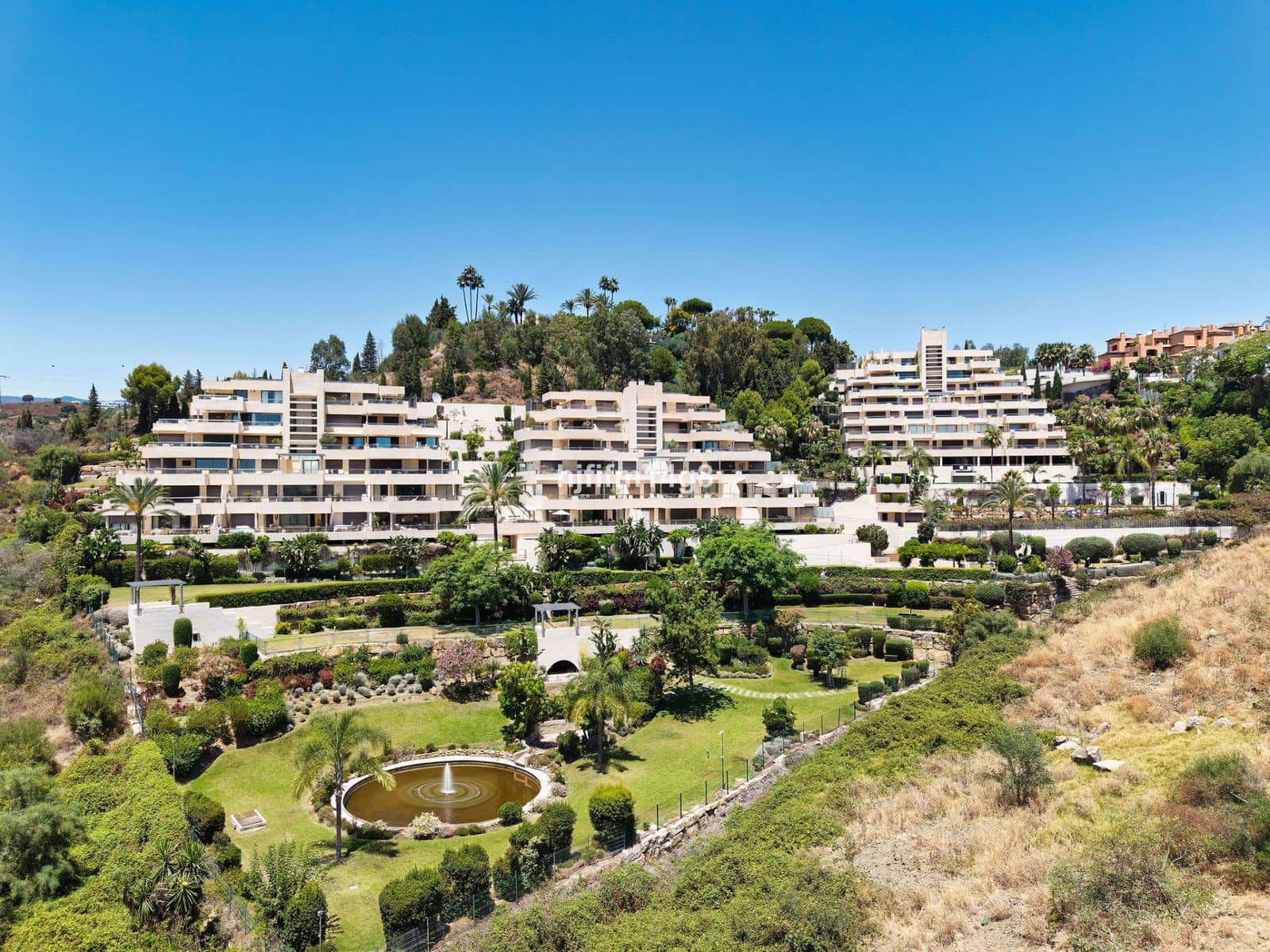 2 soveværelse Lejlighed til salg i Nueva Andalucia - € 975.000 (Ref: 9967395)