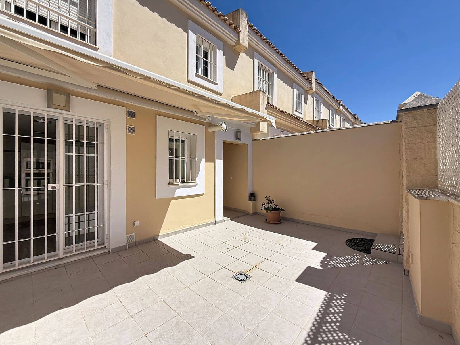 4 bedroom Townhouse for sale in Torremolinos - € 620,000 (Ref: 9967400)