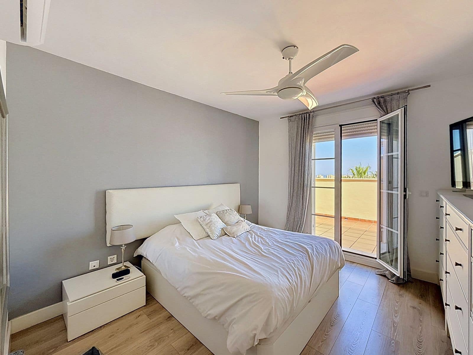 4 bedroom Townhouse for sale in Torremolinos - € 620,000 (Ref: 9967400)
