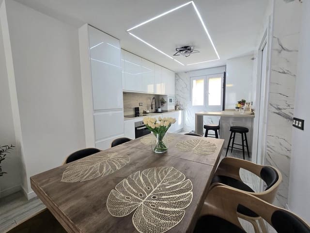 4 camera da letto Appartamento in vendita in Carretera de Cadiz, Malaga città - 596.000 € (Rif: 9967402)