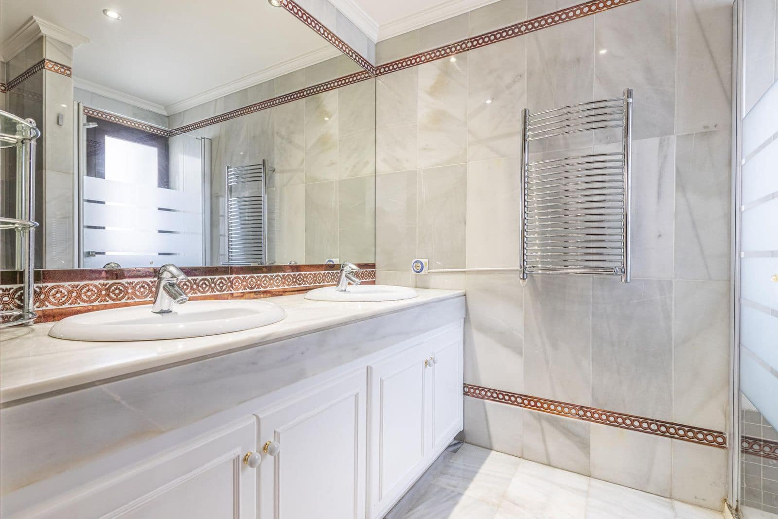 4 soverom Hus til salgs i Marbella - € 845 000 (Ref: 9967404)