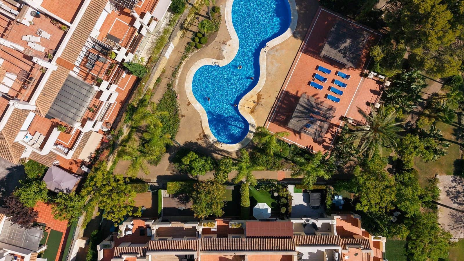 4 bedroom Townhouse for sale in Marbella - € 895,000 (Ref: 9967408)