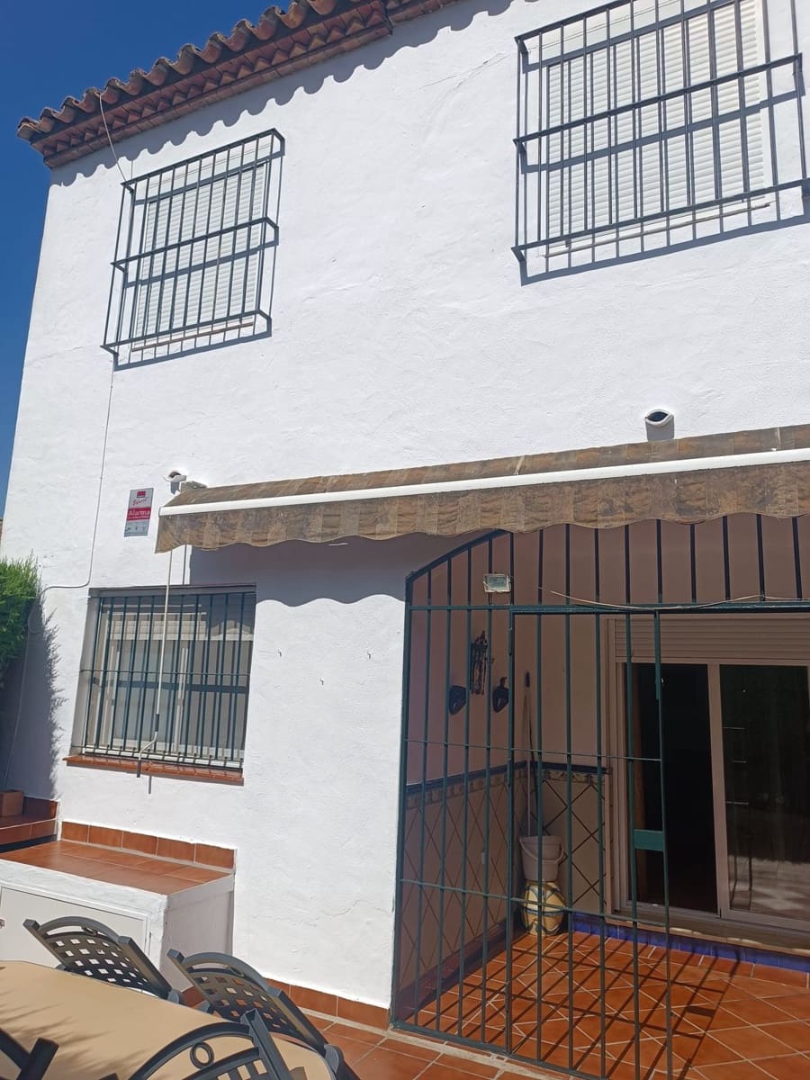 3 soveværelse Byhus til salg i Estepona - € 419.000 (Ref: 9967409)