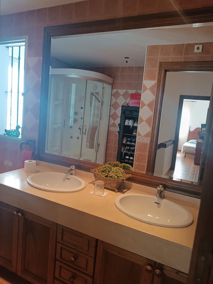 3 soveværelse Byhus til salg i Estepona - € 419.000 (Ref: 9967409)