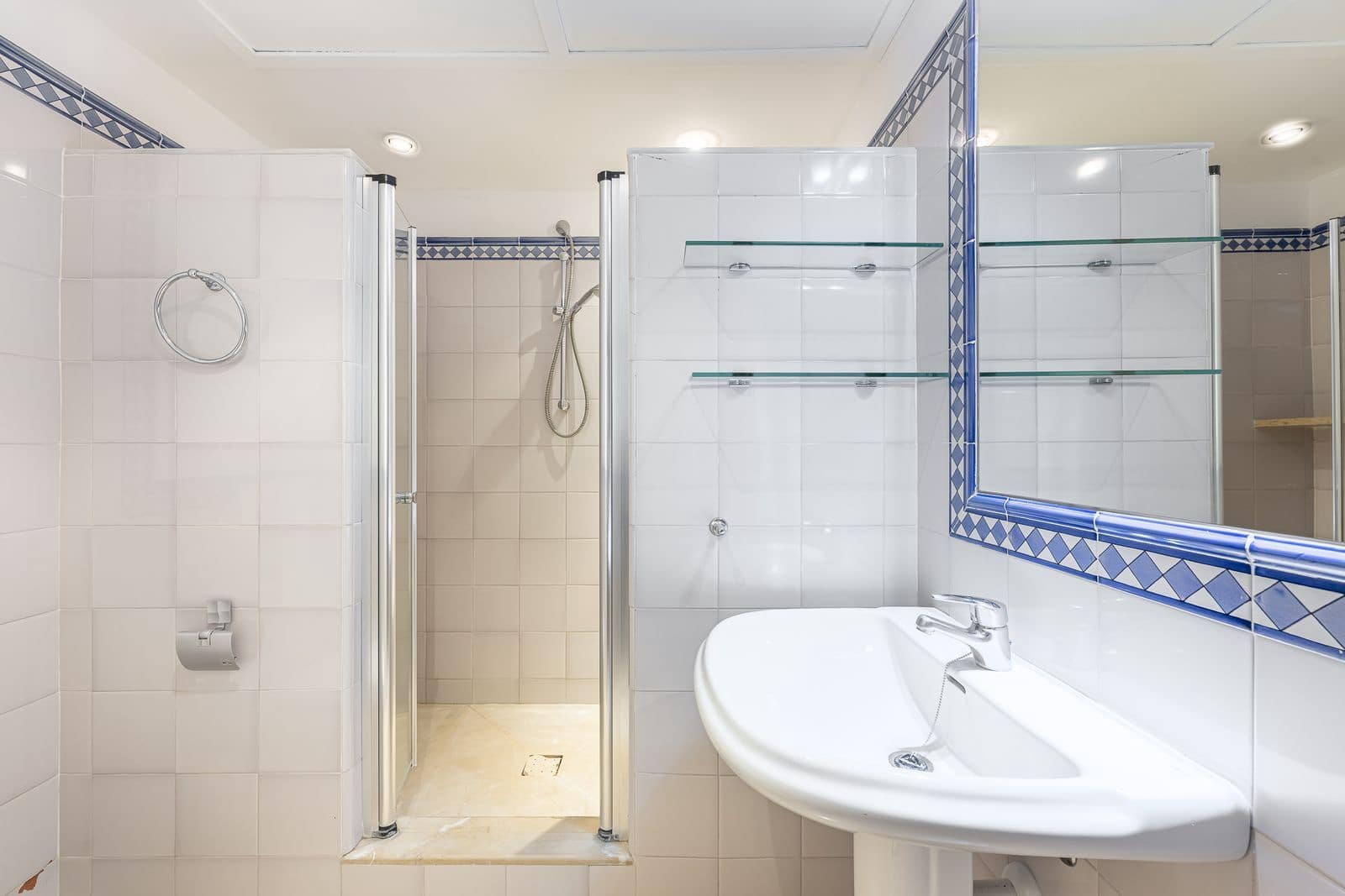 3 bedroom Apartment for sale in San Pedro de Alcantara - € 649,000 (Ref: 9967410)