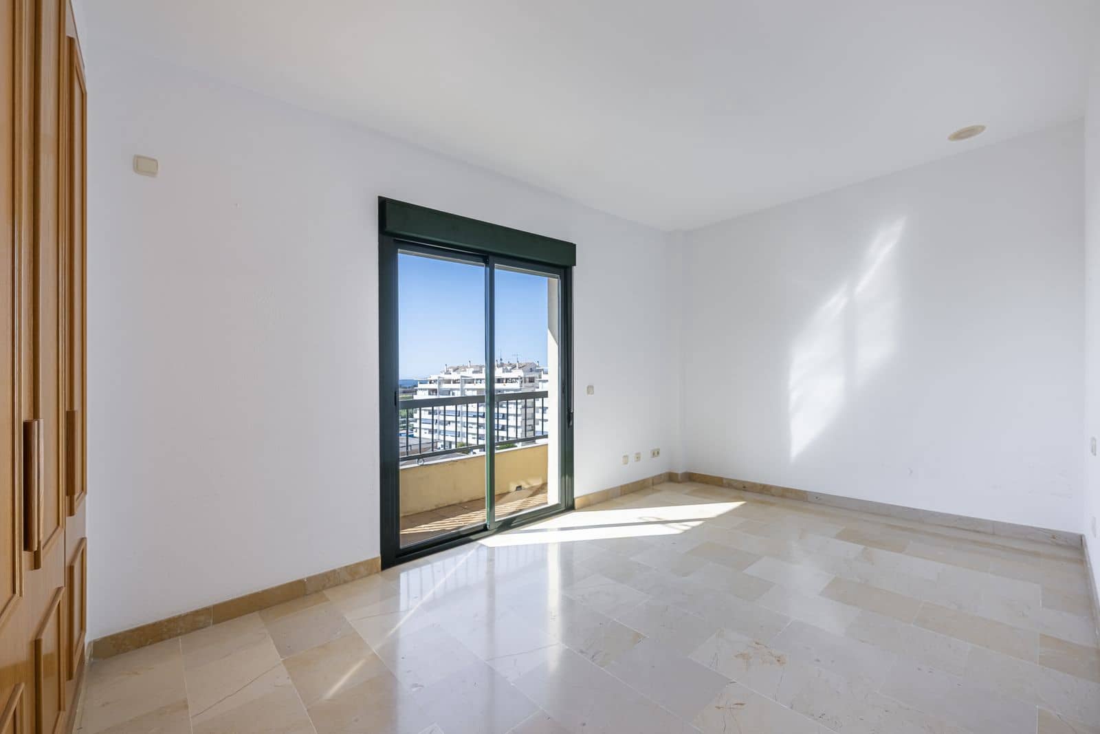 3 bedroom Apartment for sale in San Pedro de Alcantara - € 649,000 (Ref: 9967410)